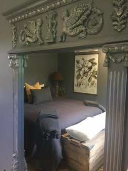 Elm Cottage Barn - Holiday Find 3