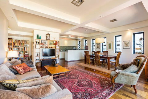 BELLE, 2BDR Melbourne Apartment - Holiday Find 4