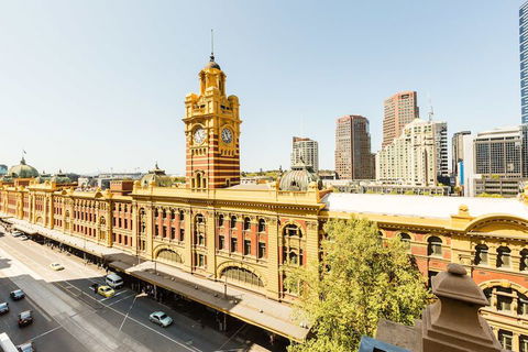 BELLE, 2BDR Melbourne Apartment - Holiday Find 2
