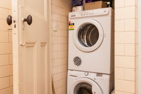 MADELINE, 1BDR Fitzroy Apartment - Holiday Find 2