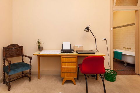 MADELINE, 1BDR Fitzroy Apartment - Holiday Find 1