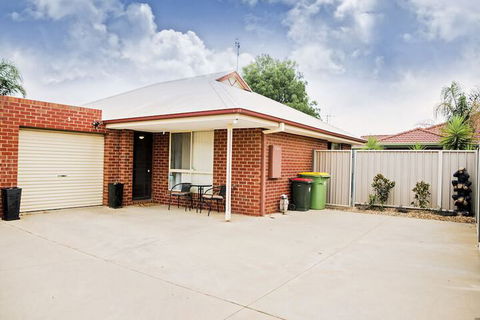Echuca Moama Holiday Accommodation 1 - Holiday Find 4