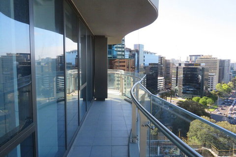 ReadySet Apartments On Emerald - Holiday Find 1