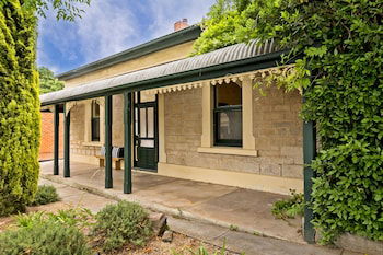 Pembury Cottage - Holiday Find 0