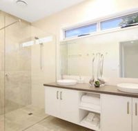 18 on Rayner - swish apartment Myrtleford - Holiday Find