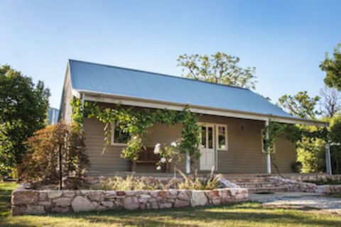 Johanna NEW MODERN HOUSE - Holiday Find 0