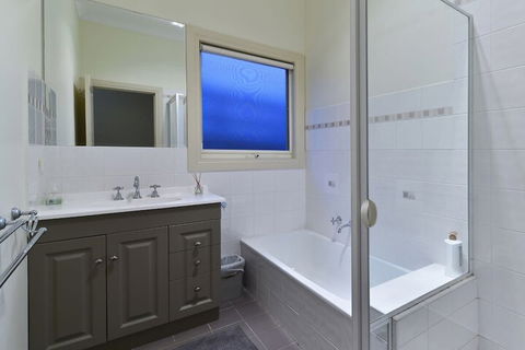Balwyn Houses - Holiday Find 5