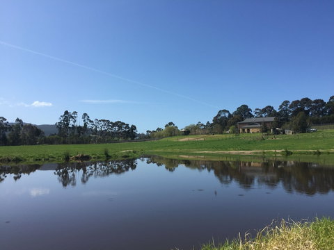 Labertouche Gypsy Creek Winery - Holiday Find 6