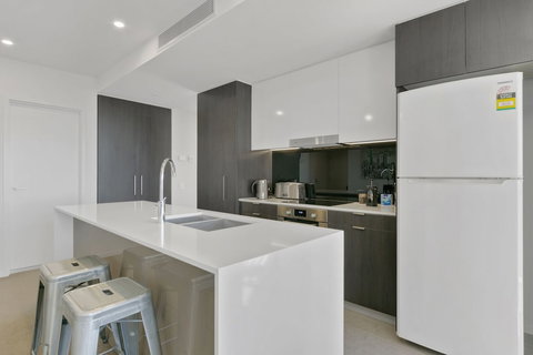 Executive City Getaway - Holiday Find 6