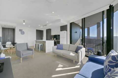 Executive City Getaway - Holiday Find 4