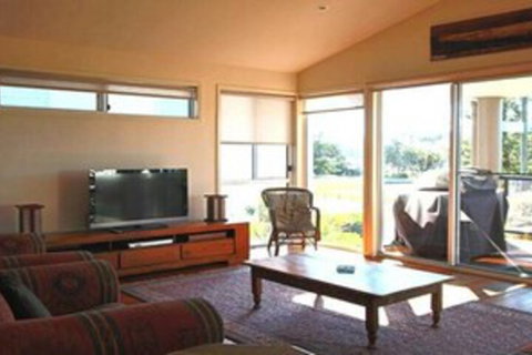 Nautica On Marine Parade - Holiday Find 0