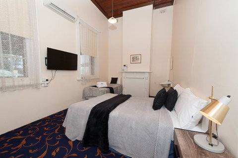 Riverina Hotel - Holiday Find 2