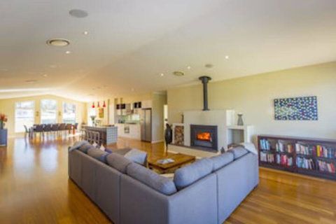 Lacuna Retreat - Holiday Find 0