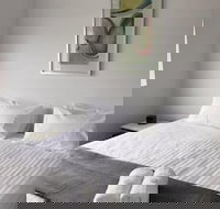 Quattro On Young - Holiday Find