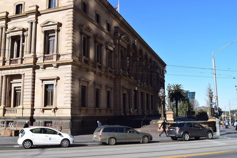 Executive Stay On Little Collins - Holiday Find 1