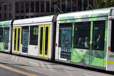 Executive Stay On Little Collins - Holiday Find 4