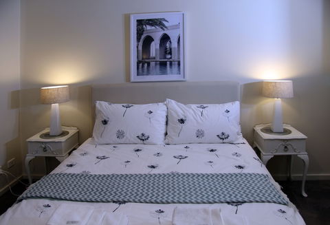 Adelaide City Apartment - 3BR, 2Bath & Carpark - Holiday Find 4