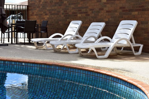 River Motel - Holiday Find 4