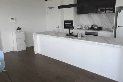 Doncaster Apartment - Holiday Find 3