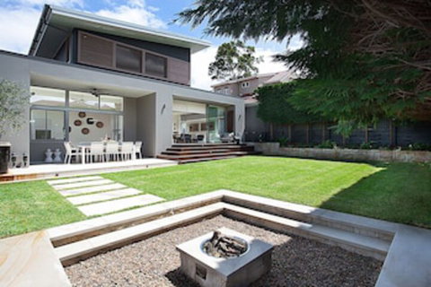 The Tarmons - Holiday Find 0