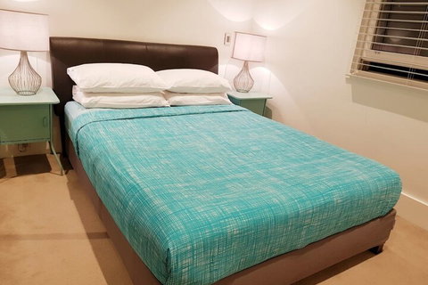 Darling Harbour Modern 2 Bedroom Terrace - Holiday Find 3