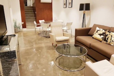 Darling Harbour Modern 2 Bedroom Terrace - Holiday Find 0