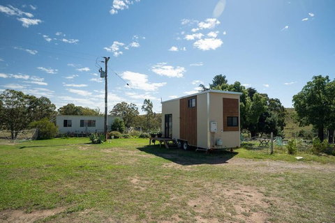 Sithuri - Holiday Find 1