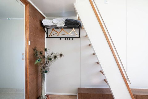 Sithuri - Holiday Find 2