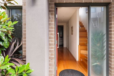 Centrepoint Units Ivanhoe - Holiday Find 1