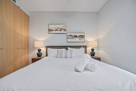 HomeHotel Ultra Luxurious 3 Bedroom Penthouse - Holiday Find 7