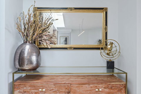 HomeHotel Ultra Luxurious 3 Bedroom Penthouse - Holiday Find 2