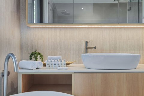 HomeHotel Ultra Luxurious 3 Bedroom Penthouse - Holiday Find 5