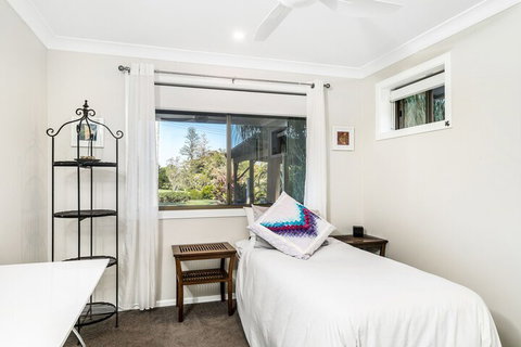 River Links - Holiday Find 6