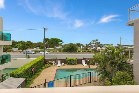 BEACH BLISS LUXURIOUS APARTMENT With POOL - Holiday Find 1