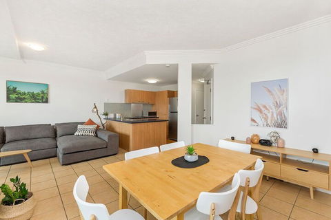 BEACH BLISS LUXURIOUS APARTMENT With POOL - Holiday Find 4