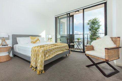 Redfern One Bedroom Apartment With Views - Holiday Find 3