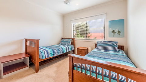 Oceans 11 Surfside Wifi & Foxtel PET Friendly - Holiday Find 2