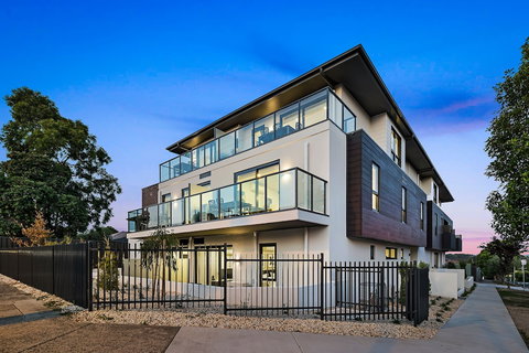 Manhattan Apartments - Notting Hill - Holiday Find 1