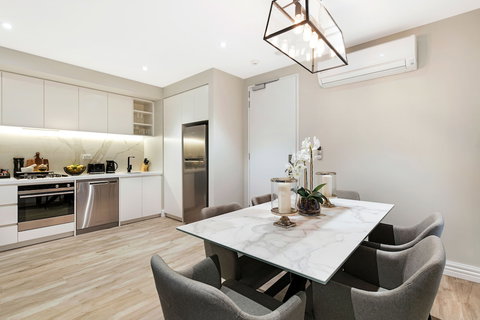Manhattan Apartments - Notting Hill - Holiday Find 3