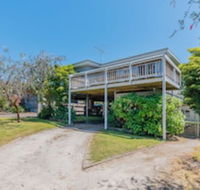 Inverloch Beach HUT Close TO Beach  Shops - Holiday Find