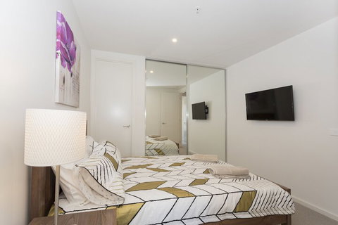 Heart Of St Kilda By Ready Set Host - Holiday Find 5