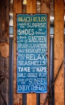 Bremer Island Banubanu Beach Retreat - Holiday Find 0