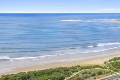 On The Esplanade Apartments - Holiday Find 3