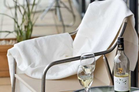 On The Esplanade Apartments - Holiday Find 7