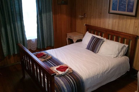 Lake Leake Inn - Holiday Find 2