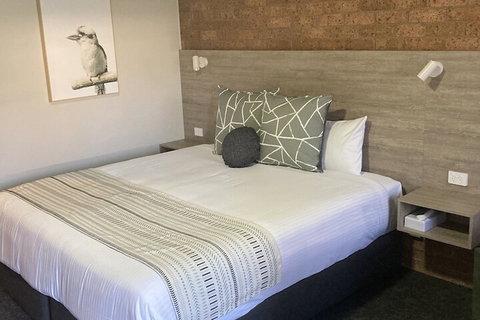 Hamilton's Henry Parkes Motor Inn, Parkes - Holiday Find 4