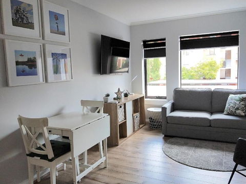 South Terrace Nesuto + Smart TV + WiFi - Holiday Find 4