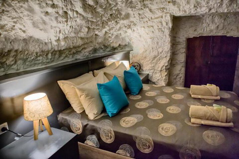 White Cliffs Underground Motel - Holiday Find 6