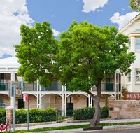 The Manere - Holiday Find