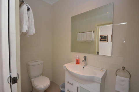 The Old Saddlery - Holiday Find 2